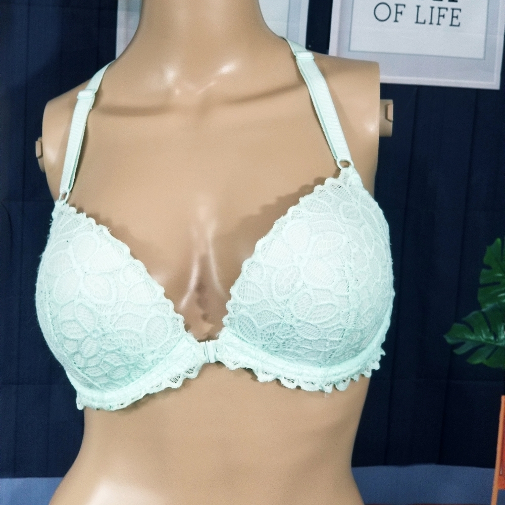 Very sexy VS push up lace bra - LIKE NEW